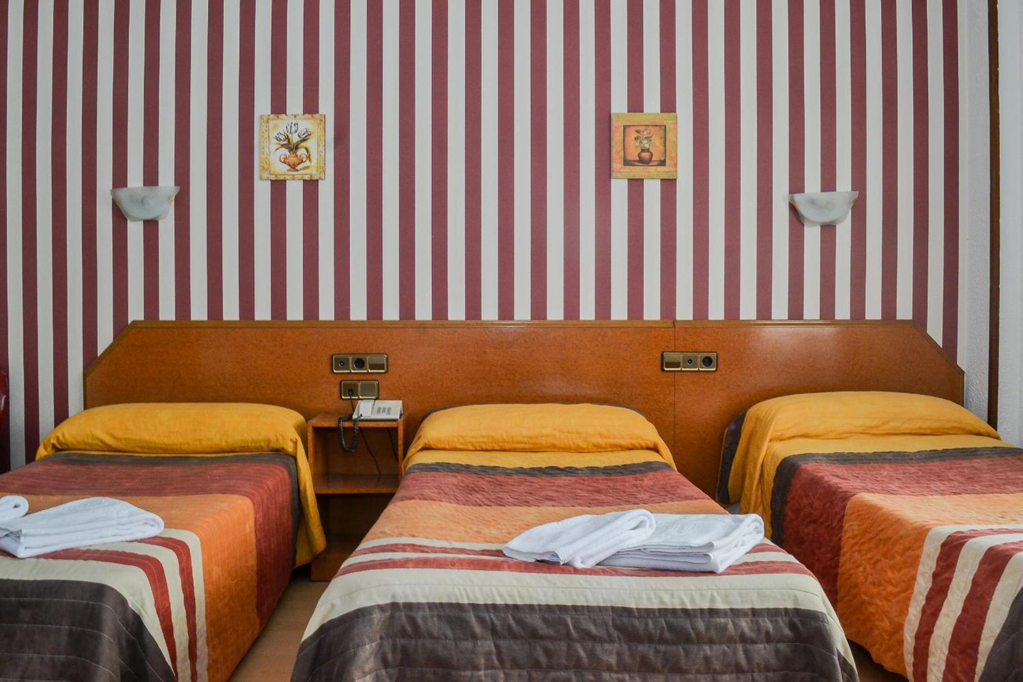 Hostal Cataluna Σαραγόσα Δωμάτιο φωτογραφία